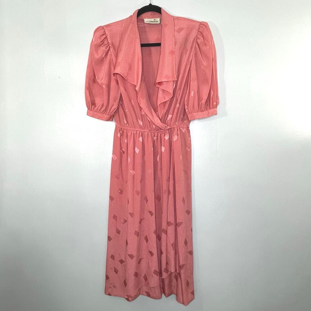 VTG 80s Liz claiborne Short Puff Sleeve Dress V-Neck Salmon Color Size 8 Classic